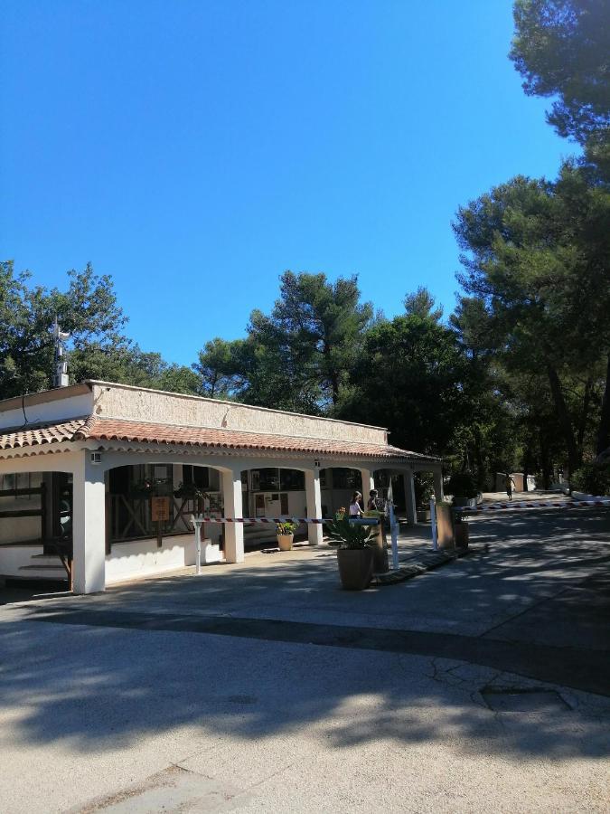 Domaine De La Sainte Baume Hotel Nans-les-Pins Exterior photo